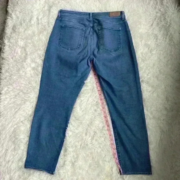 7 for all mankind Lux vintage light wash Josefina.  Size 32. - Picture 4 of 5